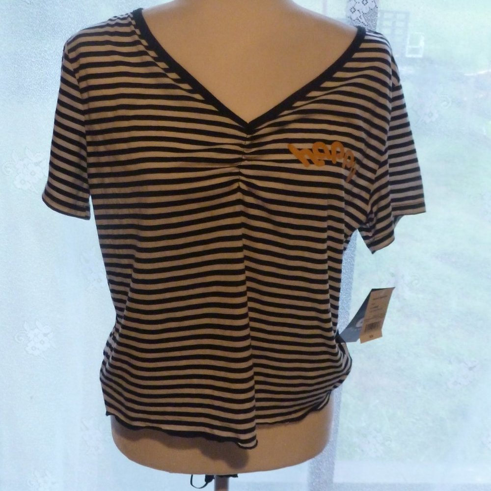 Juniors Kind Karma XL Black & White Crop Top